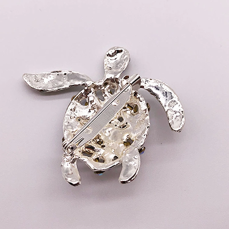 fashion jewelry lovely style crystal brooch