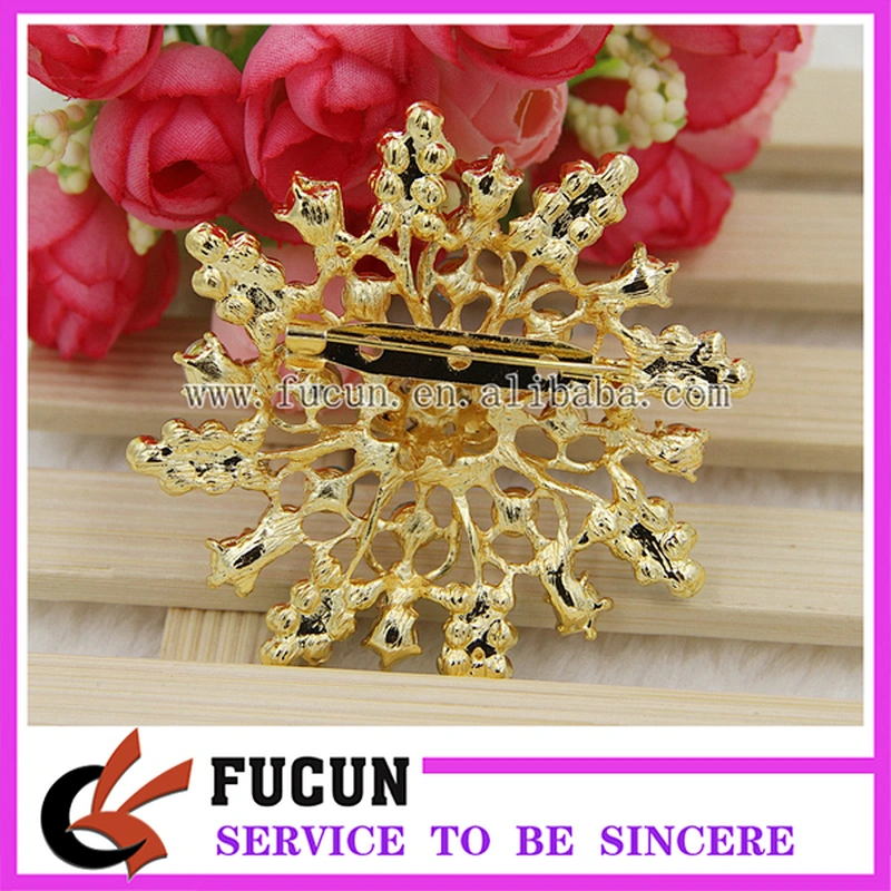 factory bulk flower crystal wedding jewelry gold plated rhinestone brooches for women decoration