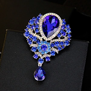 2018 New Style Gold Vintage Large Crystal Decorative Safety Brooch Pin