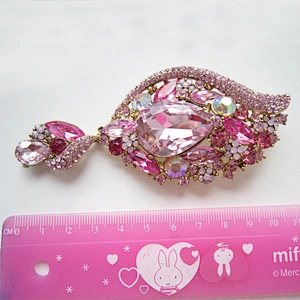 Latest design wholesale fancy pink large jewel brooch pin for dress decoration