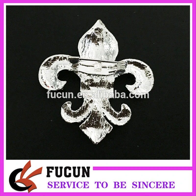 Customized 40*45mm wedding embellishment de lis rhinestone brooch