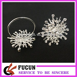 Wholesale Cheap Personality Irregular Design Bridal Crystal Napkin Ring for Wedding Table Decor