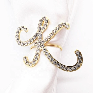 Custom crystal metal gold initial napkin ring rhinestone letter napkin ring for wedding decoration