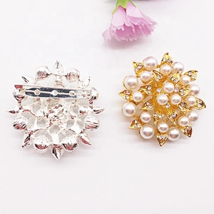 Silver Pearl Rhinestone Flat Back Embellishment Brooch Pin Clear Pearl Wedding Broach in Gold