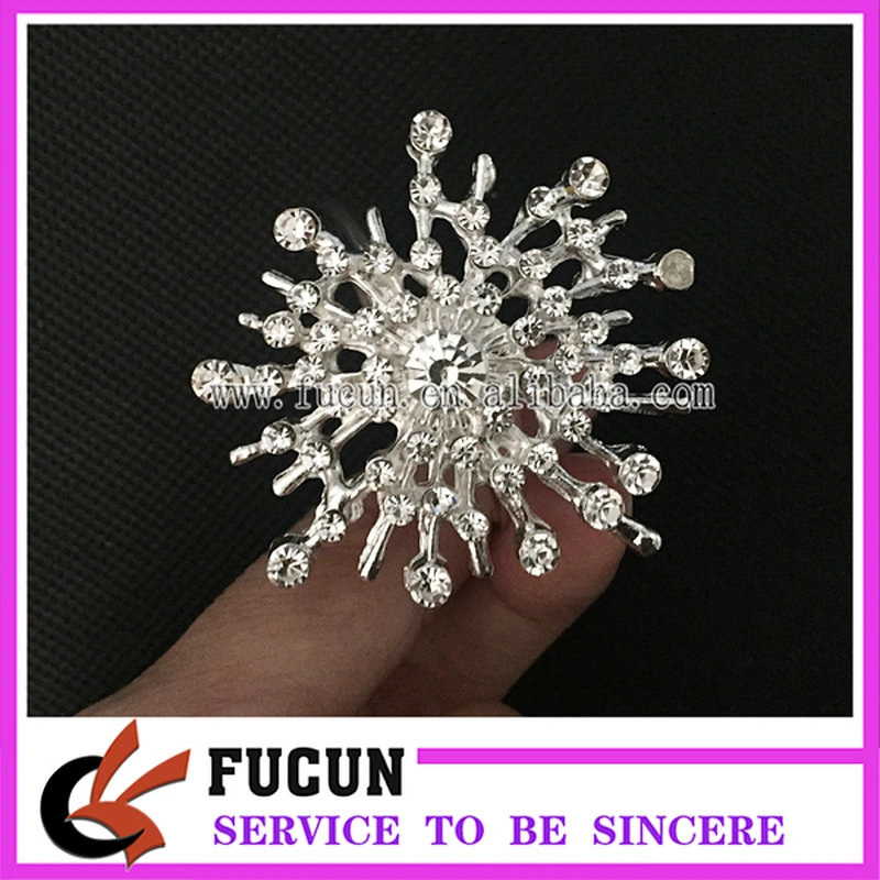 Wholesale Cheap Personality Irregular Design Bridal Crystal Napkin Ring for Wedding Table Decor