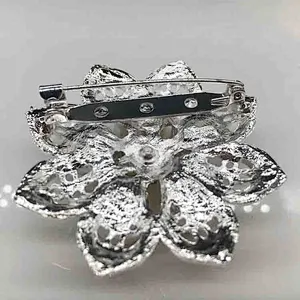 2019 fashion hot sale silver metal wedding jewelry  rhinestone brooch