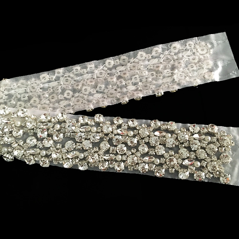 2017 New fashion style iron on crystal embellishments rhinestone applique for sale
