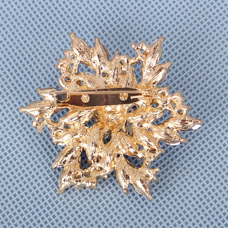 party costume decoration wedding favors gifts crystal brooch