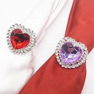 Red heart diamond acrylic bling stone napkin ring wholesale napkin holder for wedding decors