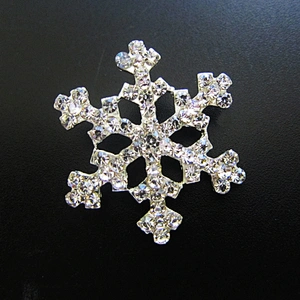 Hand made bulk Christmas crystal metal rhinestone snowflake decoration brooch