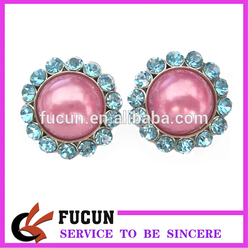 fashion colours pearl and rhinestone small brooch