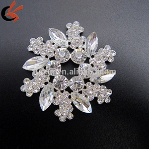 new arrival flower acrylic rhinestone brooch for wedding invitation card