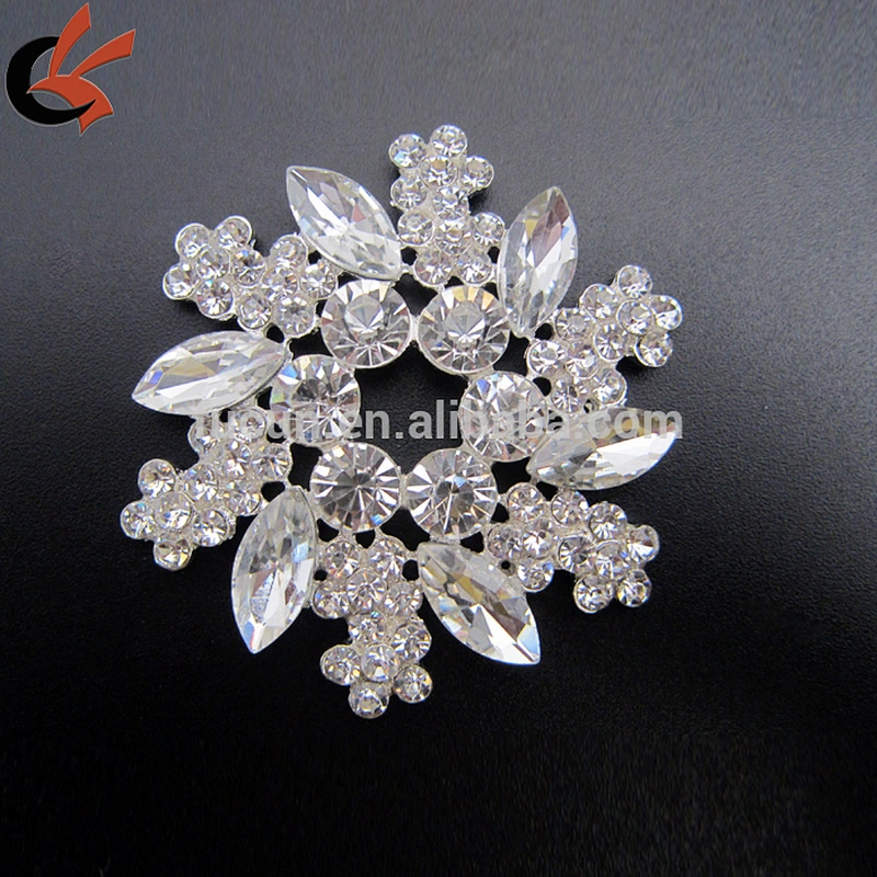 new arrival flower acrylic rhinestone brooch for wedding invitation card