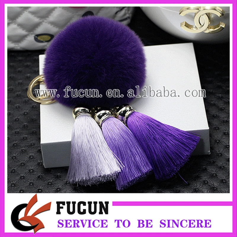 Fashion Trend Cheap Keychain Car Pom Pom Key Chain with Colorful Tassels