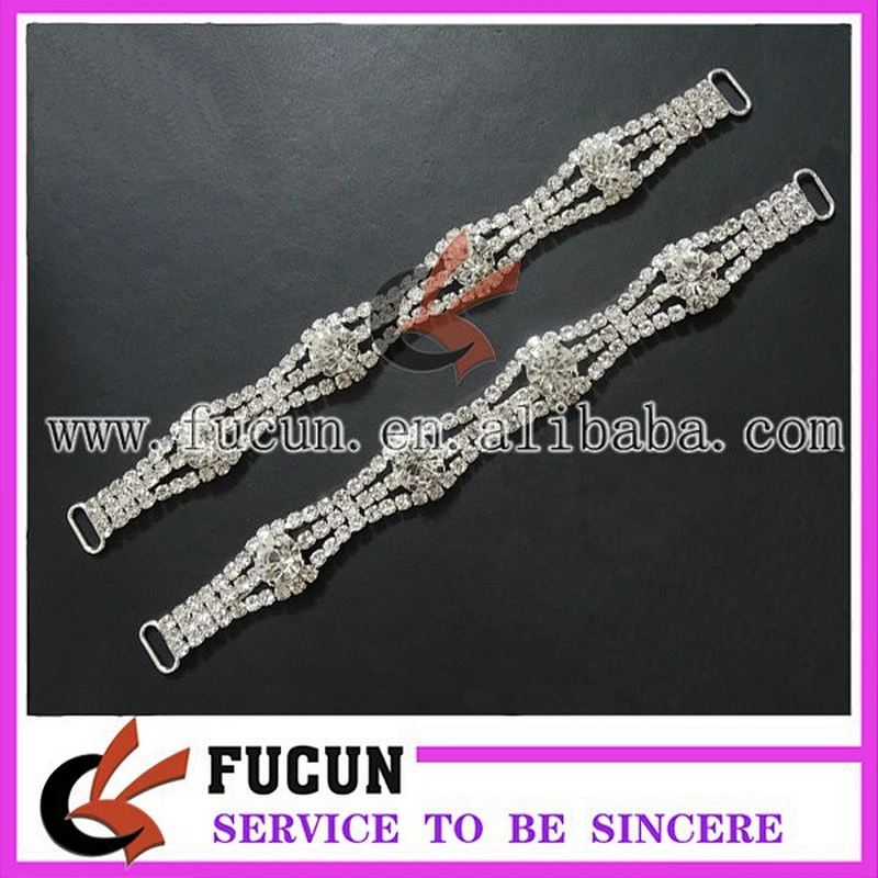 Hot sale crystal rhinestone chain /rhinestone twist bikini connector