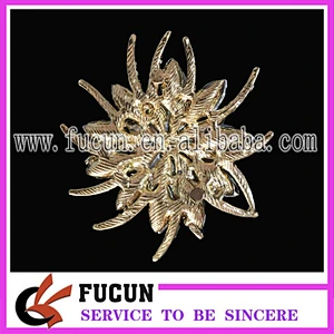 Factory custom handmade bulk fashion jewelry green lotus flower rhinestone brooches