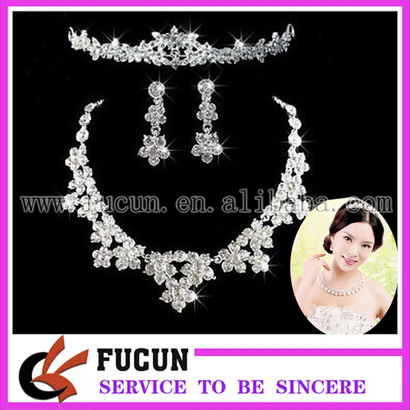 SILVER CLEAR INDIAN COSTUME JEWELLERY NECKLACE EARRINGS CRYSTAL SET NEW BRIDAL