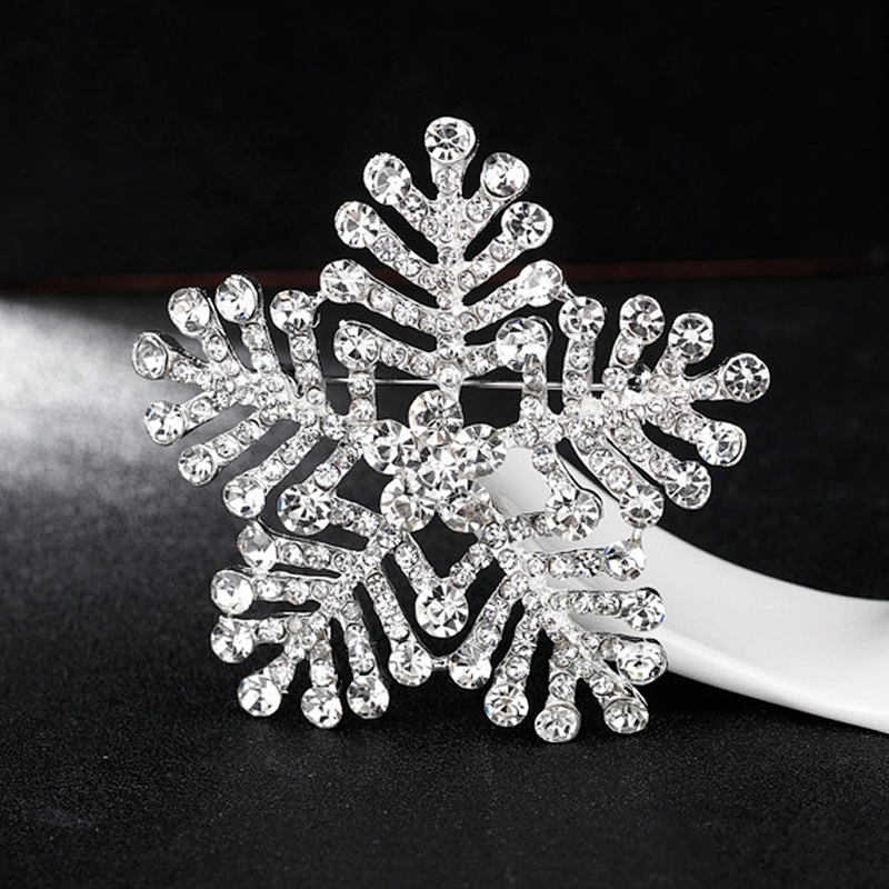 Hand made bulk Christmas crystal metal rhinestone snowflake decoration brooch