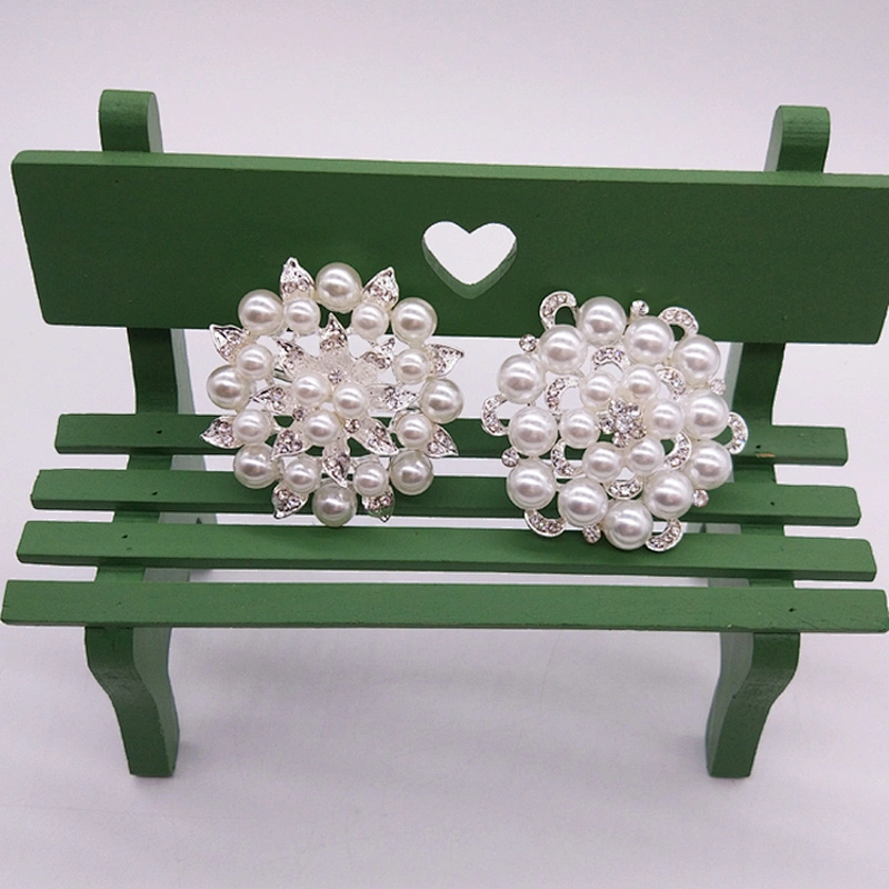 Flower Brooch Pin Pearl Beautiful Clear Rhinestone Crystal