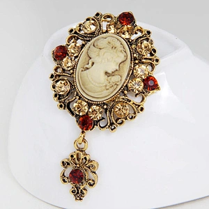 Hot sale bulk women costume antique engrave image brooches