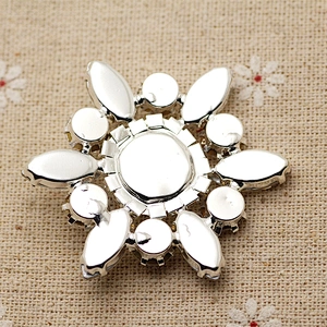 Crystal Flower Rhinestone With Claw Setting Silver Back Rhinestone Applique Buttons For Garments