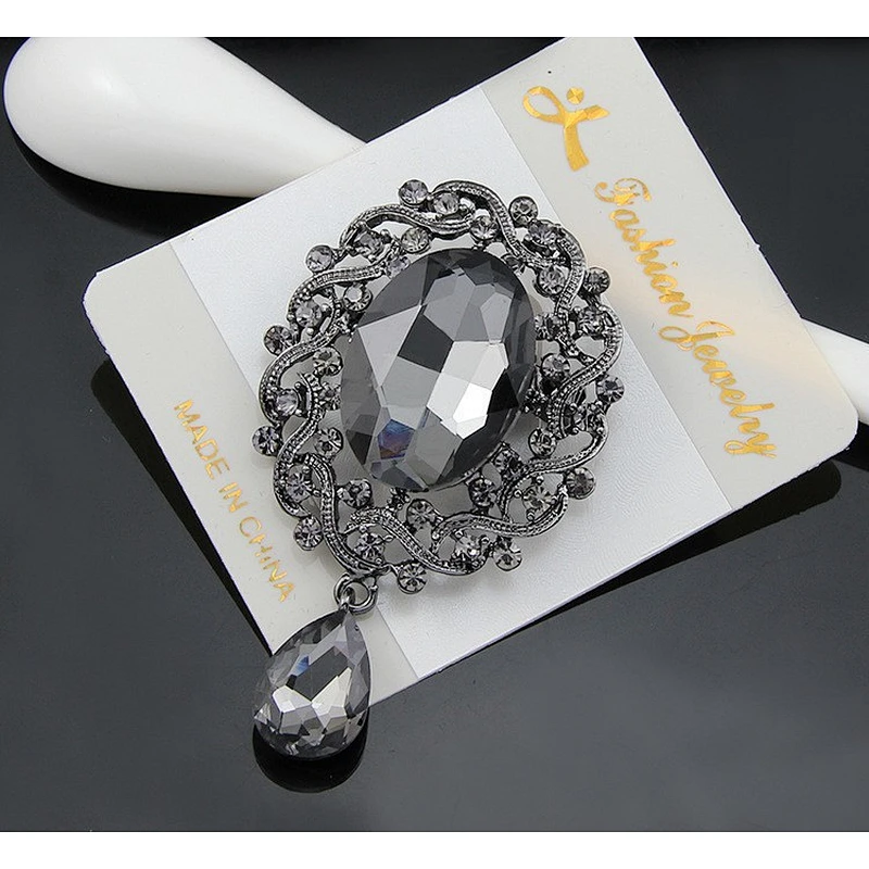 Latest wholesale colorful crystal top quality bling shiny rhinestone wedding bridal brooch in bulk