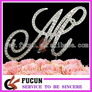 China wholesale diamond cake topper wedding decoration centerpieces