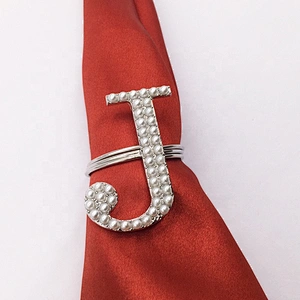 Cheap price unique handmade pearl beaded alphabet napkin ring for wedding decors