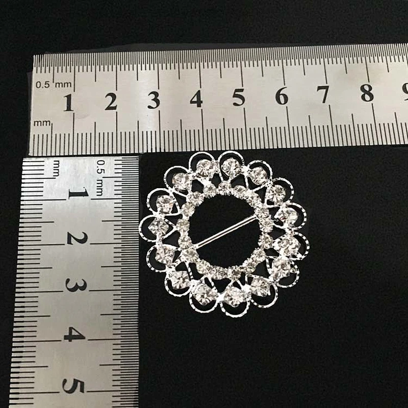 New arrival round rhinestones metal flower buckles for wedding decoration