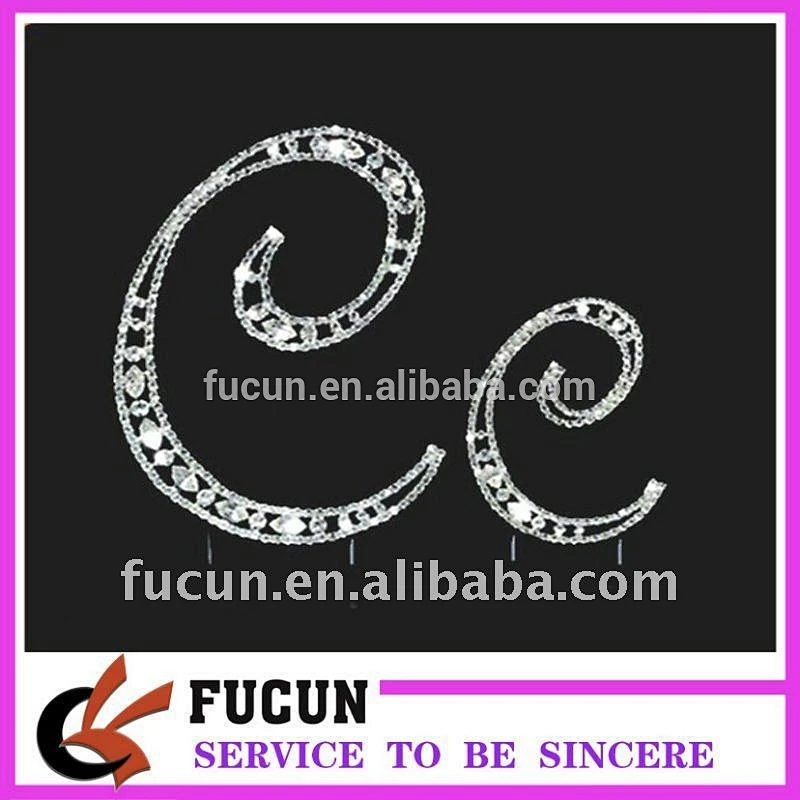 Hot sale acrylic rhinestone cake topper for wedding favors