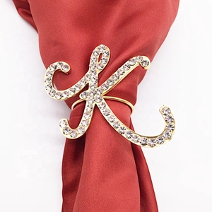 Custom crystal metal gold initial napkin ring rhinestone letter napkin ring for wedding decoration