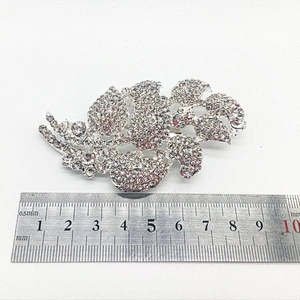 Customized Crystal Rhinestones Wedding Celebration Brooch