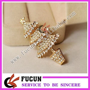 Rhinestone CHRISTMAS TREE BROOCH Pin Gold Tone X-MAS Jewelry