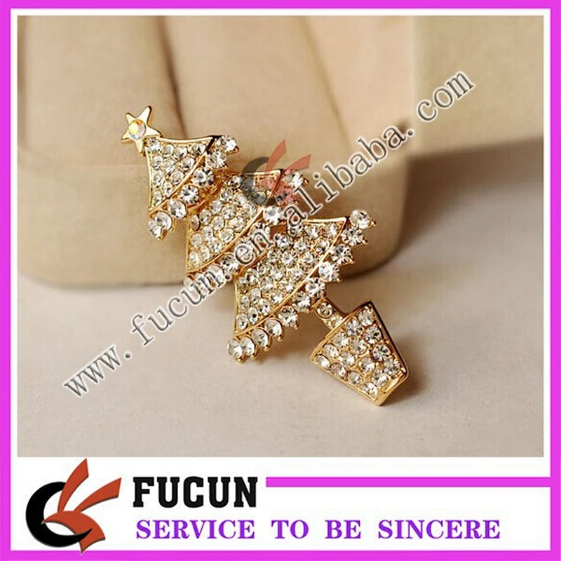 Rhinestone CHRISTMAS TREE BROOCH Pin Gold Tone X-MAS Jewelry