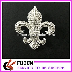 Customized 40*45mm wedding embellishment de lis rhinestone brooch