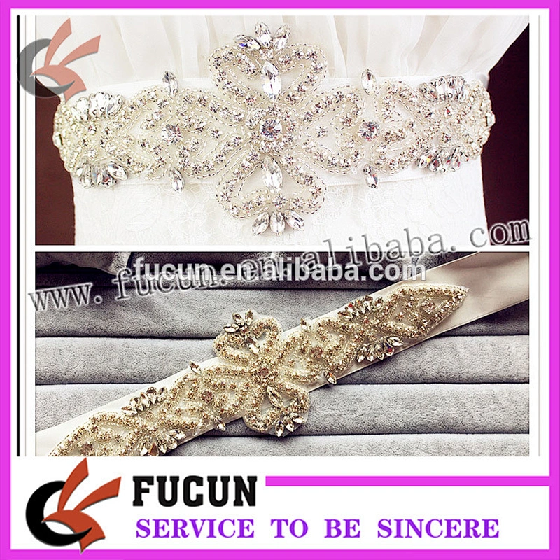 2018 new design bridal crystal rhinestone beaded applique for wedding dress