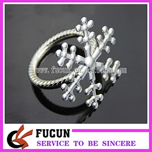 Cheap Bulk Silver Stainless Steel Metal Snowflake Pattern Napkin Ring