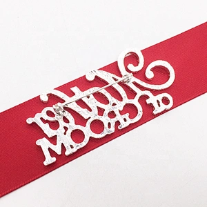 New item style 2019 custom silver words rhinestone alphabet crystal paved brooch pin for wedding