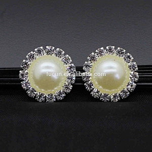 wholesale latest style shinning strass stone pearl buckle for wedding invitation