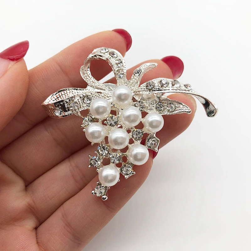 Latest wholesale fashion crystal rhinestone  wedding jewellery brooch