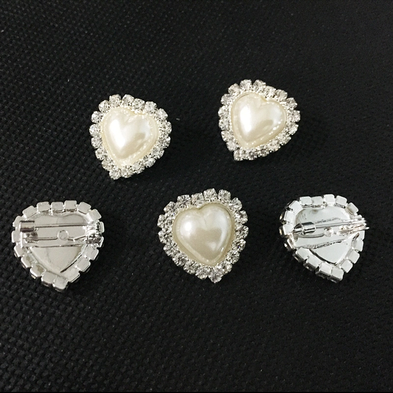 wholesale fancy 20mm mini heart shaped rhinestone white pearl button