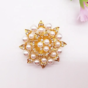Silver Pearl Rhinestone Flat Back Embellishment Brooch Pin Clear Pearl Wedding Broach in Gold