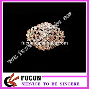 popular style rose gold initial brooch for wedding rhinestone crystal brooch