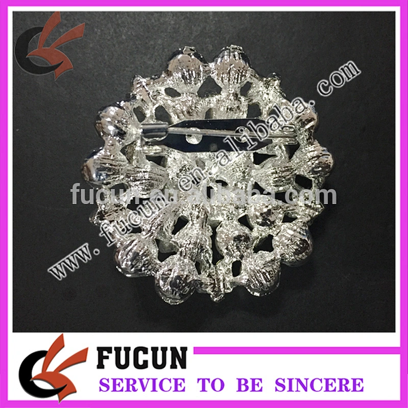 Hot selling 45mm flower design pearl wedding rhinestone brooch