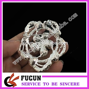 Hot sale fashion jewelry crystal brooch for clothes women wholesale