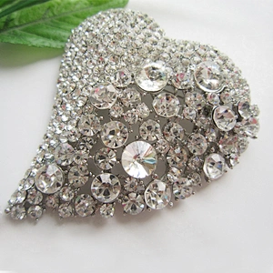 Top grade bulk crystal fancy strass heart design rhinestone bridal favor brooch pin