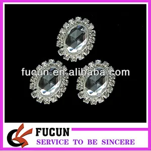 Oval shape crystal gem sparkling rhinestone brooch