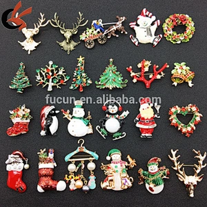 Vintage Gold silver green Enamel & Rhinestone Christmas Tree Brooch Pin