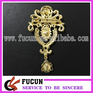 Fashion design best quality cheap crystal wedding brooch bulk rhinestone brooch