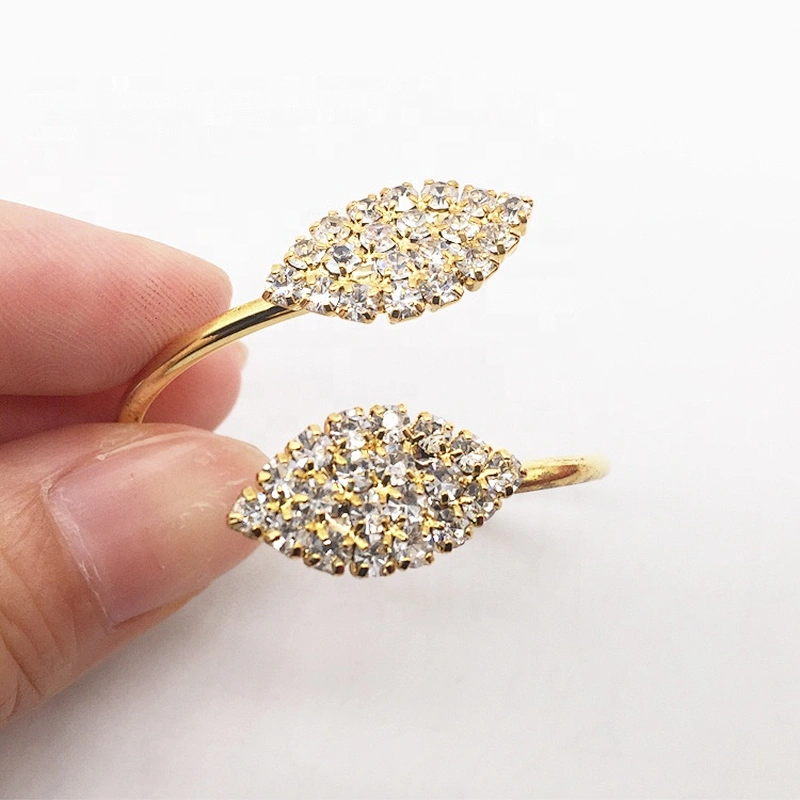 Stocked Crystal Feature Cheap Simple Style Napkin Rings for Wedding